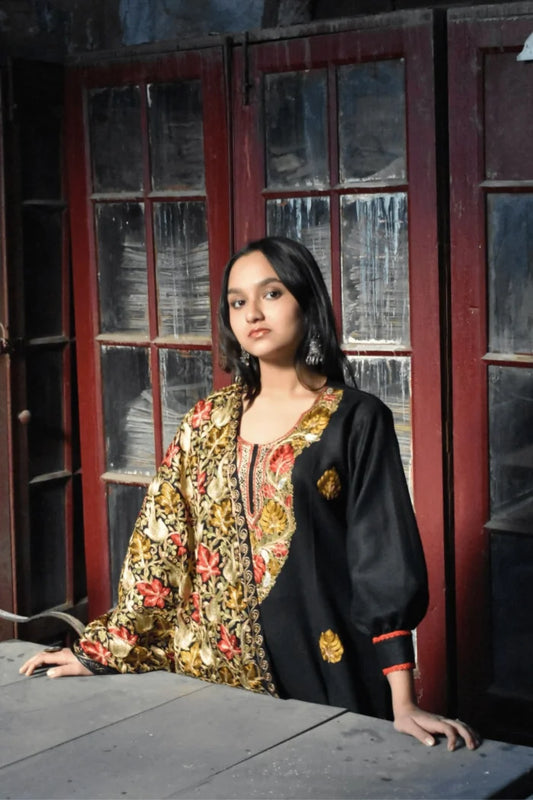 Kashmere Embroidery Woolen Suit with Shawl (Black)