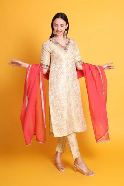 Banarasi silk kurta with Pant and Lace Work