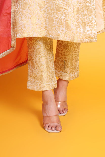 Banarasi silk kurta with Pant and Lace Work