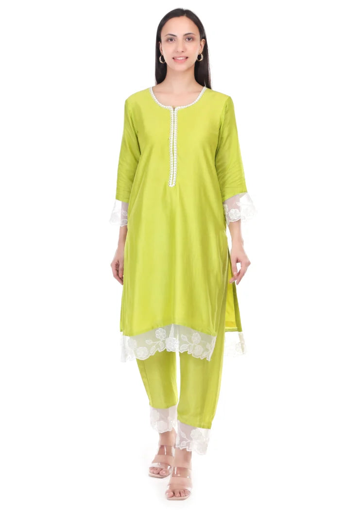 Muslin kurta set with lace work
