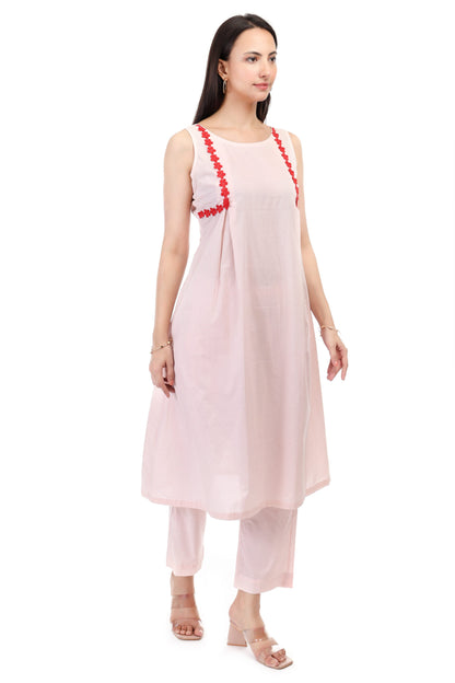 Cambric cotton sleeveless kurta set with lace work